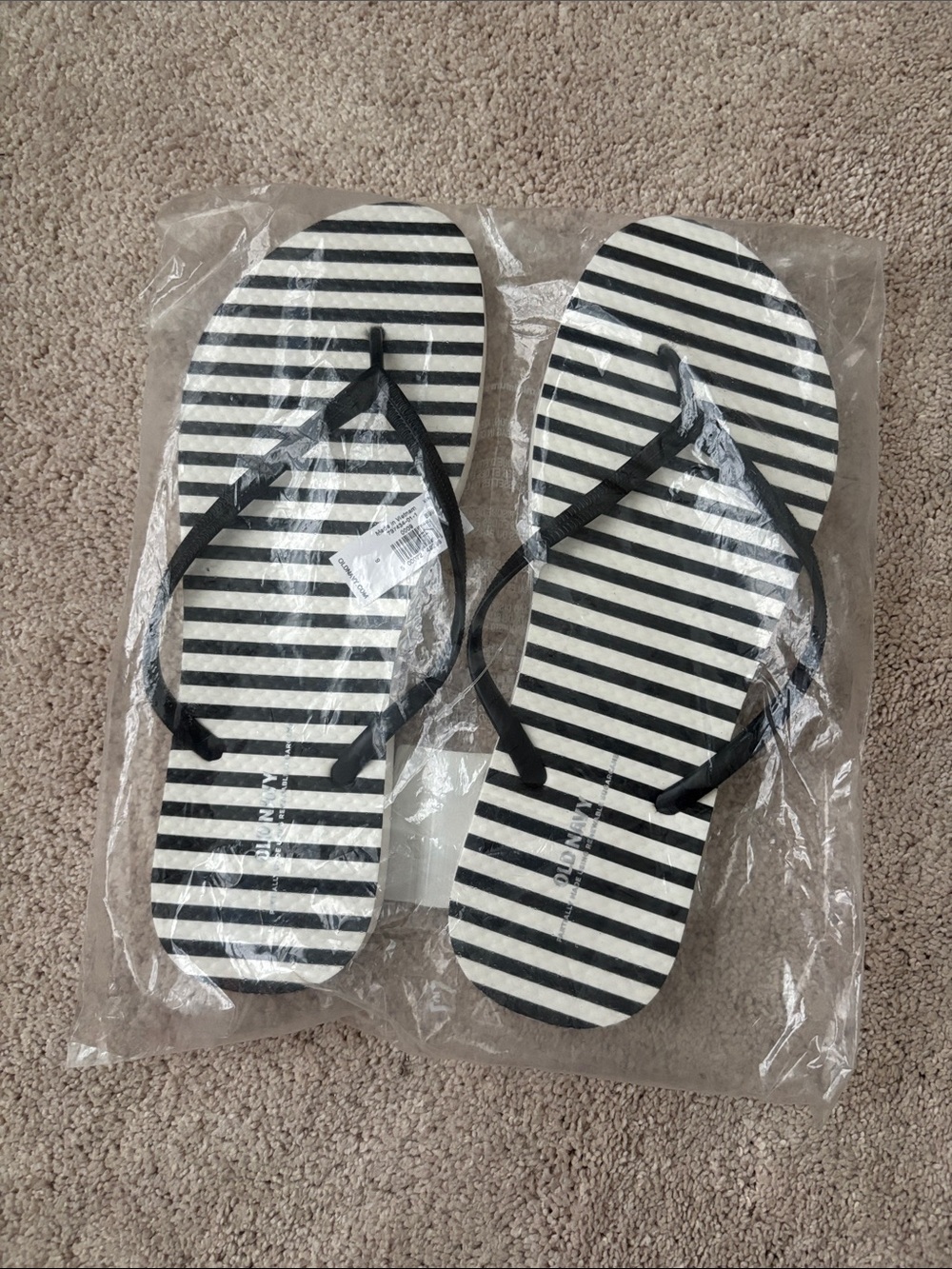 NWT! Old Navy Black & White Striped Flip Flop Sandals